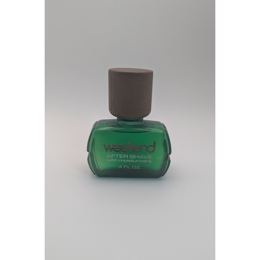 Avon Weekend After Shave Moisturizers 4 FL OZ Vintage 1980s Green Glass Bottle